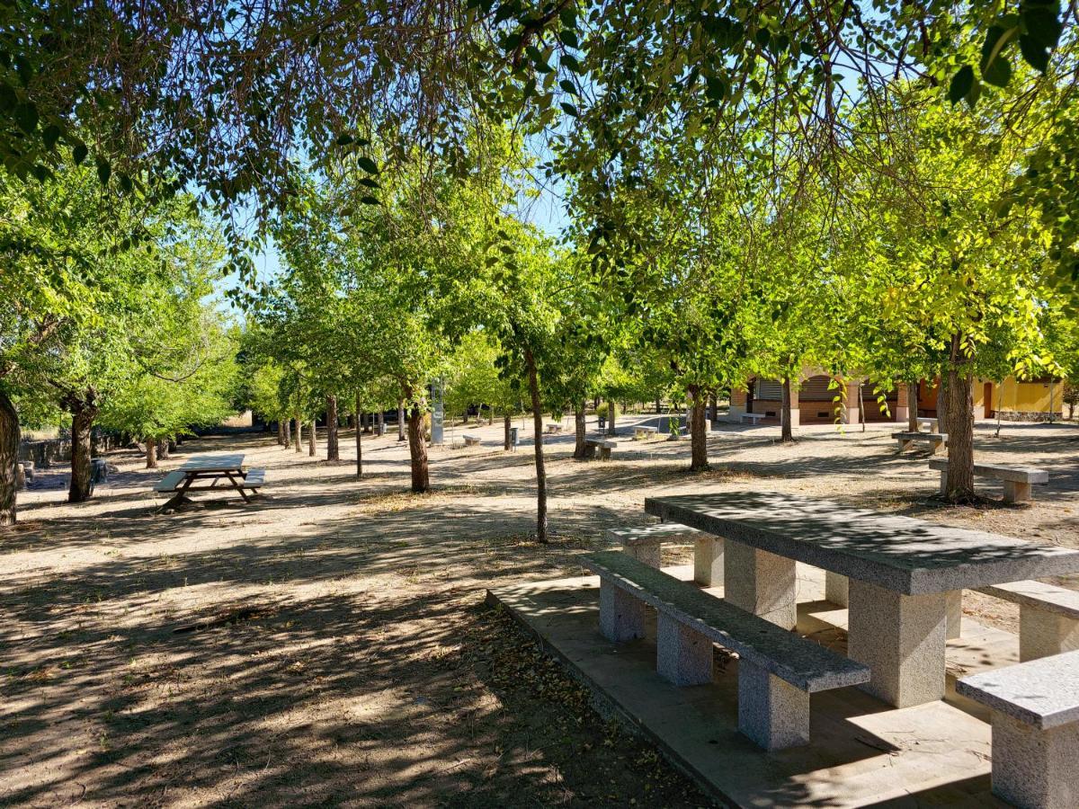 Apartamentos Rurales Tinguaton Aldeanueva de Barbarroya Екстер'єр фото